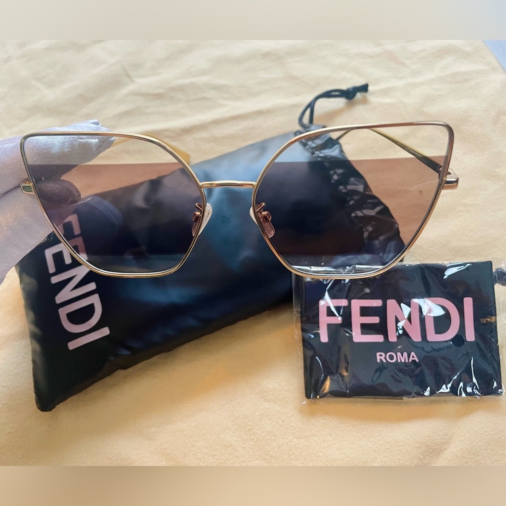 NWT 🔥Fendi Gold Cat-Eye Sunglasses